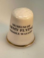 İNGİLİZ DAMGALI PORSELEN YÜKSÜK