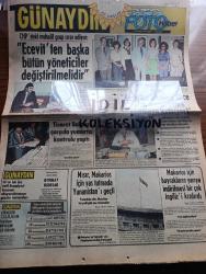 Günaydın Gazetesi - Turkish Newspaper - 5 Ağustos 1977 - CHP'deki muhalif grup ısrar ediyor Bülent Ecevit'ten başka bütün yöneticiler değiştirilmelidir - Deniz Baykal günaydın muhabiri Ahmet Kadıbeşegil ile Fotoğrafı - Ticaret bakanı Agah Oktay Güner çarşıda yumurta kontrolu yaptı fotoğraf - Amerikan kongre üyelerinin kendi ağzından ambargonun içyüzü röportaj Ertuğrul Akbay - Mısır ölen Makarios için yas tutmada Yunanistan'ı geçti - Makarios için İngiltere'de bayrakların yarı indirilmesi tepki gördü Fotoğrafı - Fırt dergisinden seçmeler - Borsa bankerler - 06 Ankara yazan Can Pulak - Trabzonspor ile Rus lokomotif Takımı Mersinli Cihat Erbil için oynuyor fotoğraf - Samsunsporlu futbolcuların eşleri kampa baskın yaptı fotoğraf - Fenerbahçe Yarın Ankaragücü ile oynayacak - basketbolcu Gülseren Gönül'ün boyunun uzaması ameliyatla önlenecek Fotoğrafı - Levent Kırca fotoğraf - Nesrin Sipahi 8 şarkı söyleyecek Fotoğrafı - televizyonda gördüklerimiz - Küçük Ev dizisi 20.50'de televizyonda
