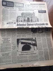 Hürriyet Gazetesi - Turkish Newspaper - 29 Mayıs 1977 - Bülent Ecevit ile Süleyman Demirel iktidar diğerleri ortaklık istiyor - Süleyman Demirel herkes denenmiştir meydanlarda eser gösterebilen sadece Adalet Partisidir - Bülent Ecevit 5 Haziran seçimlerinde kara silahları ak oylarımızla yeneceğiz - Alparslan Türkeş MHP'ye verilen her oy milliyetçilerin yumruğunu güçlendirecek - Necmettin Erbakan 43 milyon hakta birleşeceğiz ve yeniden büyük Türkiye'yi kuracağız - Behice Boran bu seçimlerin en büyük özelliği TİP'in seçimlere katılmasıdır - balat'ta yağ fabrikasında korkunç yangın Fotoğrafı - il il seçim tahminleri - CHP Mardin milletvekili Kanço Aşireti Ahmet Türk taraftarları ile AP'li Necimoğulları arasında çıkan kavgada 4 kişi öldü - İstanbul üniversitesi'nde de seçim var - yurtta Dünyada 7 Gün 7 Olay - Metin Toker'in not defterinden - kadın polis dizisinin saati değişti - bizimkiler karikatür - televizyonda bugün - Ulusoy Turizm - Charles Bronson sonunda  KGB ajanı oldu Fotoğraf