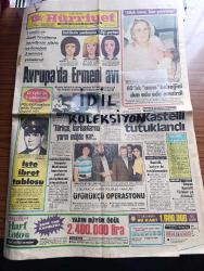Hürriyet Gazetesi - Turkish Newspaper - 12 Eylül 1982 - Avrupa'da Ermeni avı - Ermeni katillerinin yardımcısı 3 dişi Şeytan Margret Alek ve Suzi - Londra'da ve Zürih'te eyleme hazırlanan silahlı ve bombalı 3 terörist yakalandı - öldürülen Burgaz konsolosluğumuz idare ateşesi Bora Süelkan'ın Ailesi perişan Fotoğrafı - POL DER başkanı polis Kadir Boztimur Rızgari örgütünün lideri çıktı Fotoğrafı - Türkçe kurbanlarına Yarın müjde var - 60'lık anne Fadime Kavakçı bebeğini dua ede ede emzirdi Fotoğrafı - Banker Kastelli tutuklandı - cumhurbaşkanı Anayasa mahkemesi kararlarının yeniden görüşülmesi isteyebilecek - evlilikte cinsel sorunlar - olaylar ve insanlar yazan Hasan Pulur - Prenses Diana fazla kiloları için rejimde Fotoğrafı - Almanya'da cadılar ayini Fotoğrafı - güreşçimiz Salih Bora yüzümüzü ağarttı Fotoğrafı - Beşiktaşlı Samet Aybaba Bir akın kesiyor Fotoğrafı - futbol federasyonu Başkanı Yılmaz Tokatlı - İzmir fuarı'nın çiçeği burnunda assolisti Nesrin Topkapı Nurhan Damcıoğlu ile