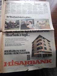 Hürriyet Gazetesi - Turkish Newspaper - 14 Mart 1982 - Başbakan Bülend Ulusu'nun 6. Basın toplantısı iki saat sekiz dakika sürdü Fotoğrafı - vergi gelirleri tahmininde yanılınca Turgut Özal bahsi kaybetti Fotoğrafı - İstanbul eski Belediye başkanlarından Ahmet İsvan DİSK yöneticileri davasında 53. Sanık oldu fotoğraf - bayan profesör Sezin Karadede sahte rapor vermekten yargılanacak - İzmir'de TKEP üyesi Seyit Konuk İbrahim Ethem Coşkun Ve Necati Vardar idam edildi - Hora gemisi bakıma alındı - Bayan Kaddafi vitrin bakıyor - Ya Lozan'ın kurduğu denge ne olacak yazan Oktay Ekşi - olaylar ve insanlar yazan Hasan Pulur - bugün büyükanne Claudia Cardinale 43 Raquel Welch 41 Jane Fonda 44 yaşında hala çekiciler Fotoğrafı - Akbank - Fenerbahçe Bursaspor'u Bahtiyar Yorulmaz ile geçti  Fotoğrafı - altın madalya için koşacak olan Mehmet Yurdadön Fotoğrafı - Galatasaray Eskişehirspor Maçı - Almanın Türk düşmanlığında yeni oyunu 120 Türk aile evde atılıyor - kanserli bacağa ameliyatla protez