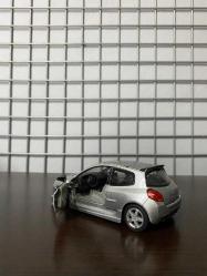 Renault Clio 1:36 (Metal)