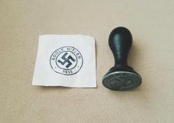 İKİNCİ DÜNYA SAVAŞI ALMANYA - NAZİ ASKERİ ADOLF HİTLER MÜHÜR - ROZET - MADALYA C3834