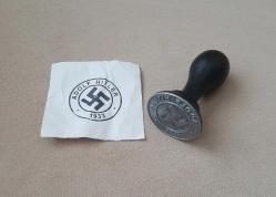 İKİNCİ DÜNYA SAVAŞI ALMANYA - NAZİ ASKERİ ADOLF HİTLER MÜHÜR - ROZET - MADALYA C3834