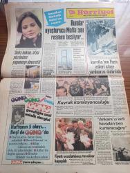 Hürriyet Gazetesi - Turkish Newspaper - 19 Ocak 1982 - Fransız Danıştayının kararı Türkiye'de Ermenilere baskı yapılmıyor - sandık cinayetinin faili Banu Ergüder cezaevinden çıktı - Haydar Acar Banu Ergüder'i cezaevinde sevdi Fotoğrafı - ASALA Türk konsolosluğunu işgal eden ve bir süredir açlık grevi yapan 4 teröristle ilgili olarak Fransa'ya yeni tehditler savurdu - çalınan silahlar hakkında Birleşmiş Milletlerden açıklama bekliyoruz - KTFD eski Maliye Bakanı Rüstem Tatar'ın 3 yıla kadar hapsi isteniyor - 1 milyarlık Hora Gemisinin altı midye bağladı - Güler Sabancı kendime ayıracak zamanım yok Fotoğrafı - çökertilen Apocu'lardan aranan sadece 65 kişi kaldı - Apocuların lideri Abdullah Öcalan da arananlar arasında Fotoğrafı - 7662 anarşist aranıyor - 16 yaşındaki çekiççimiz Murat Elçin'e ünlü Alman atletizm otoritesi Robert Keil hayran kaldı Fotoğrafı - antalyalılar Galatasaray'ı gördüğü yerde alkışlıyor - Erhan Önal Fenerbahçe'de - Ornella Muti seks kokan afiş yüzünden  dava açtı