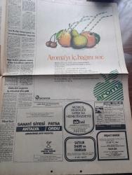 Hürriyet Gazetesi - Turkish Newspaper - 1 Kasım 1981 - Hamburg'da 30 Türk denizci bir gemiye el koydu - denizciler Hamburg limanında bulunan 6700 gros tonluk Marianne Adlı geminin bütün girişlerini barikatlarla kapattı Fotoğrafı - İstanbul Bakırköy Bağcılar'da silahlı 4 soyguncu 3 milyonluk altın çaldı - Kenan Evren Sadi Irmak ve Bülend Ulusu İktisat Kongresi için İzmir'e gidiyor - göz kapağına felç gelen Yüksel Uzel beyin ameliyatı geçirdi Fotoğrafı - Yunan başbakanı Papandreu'nun dostluk mesajı ihtiyatla karşılandı - Fransız sinemasının ünlü yapıtlarından itiraf 10.30'da televizyonda - kan ve para adlı dizi 21.30'da - Greta Garbo 76 yaşına bastı - Kars'ta ikisi çatışma sonucu 8 Dev Yol militanı yakalandı - boksun 80'lik dedeleri ringde kıyasıya dövüştü - Fransa Ligi'nde Engin  Verel 9. Golünü de attı - korkunç bir şey bu atları dopinglemede şampiyonuz - Galatasaraylı Fatih Terim'e 1,5 milyonluk araba hediye edildi fotoğraf - Yeni Zelandalı maratoncu kadın Allison Roe Fotoğrafı