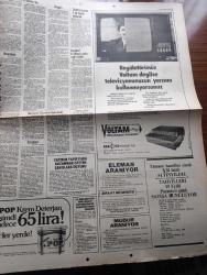 Hürriyet Gazetesi - Turkish Newspaper - 12 Eylül 1980 - İstanbul ve Ankara'da bombalı pankart eylemi - altına alınanların yarısından fazlası 15 20 yaşında - polis Beyoğlu İstiklal caddesi'nde çocuk avına çıktı Fotoğrafı - anarşiye çocuklar alet ediliyor - Kaddafi altı ülkeye daha çağrı yaptı - kadifekale'de Türk bayrağını indirip yerine orak çekiçli bayrak astılar - Sophia Loren 1 ay hapis yatacak Fotoğrafı - kadın sendikacı Tolu Han'ın maaşını indirdiler Fotoğrafı - Maliye Bakanı İsmet Sezgin gensoruyu oylatmam dedi - Süleyman Demirel Bülent Ecevit tribündeki halkı sahaya çağıracağına kendisi tribüne çıksın dedi - Bülent Ecevit yarın Trabzon'da konuşacak - Necmettin Erbakan gevşek parlamenterler meclise gelmez diye gidişimi söylemedim - İlhan İrem askerde tezkere için gün sayıyor Fotoğrafı - Vanya Dayı 22.40 da sinemada - futbolcu Selçuk Yula formunun zirvesinde Fotoğrafı - milli takımda yeni isimler var - Metin Türel Beşiktaşlı futbolcuları fena haşladı - Fenerbahçe antrenörü Rausch