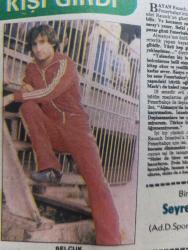 Hürriyet Gazetesi - Turkish Newspaper - 12 Eylül 1980 - İstanbul ve Ankara'da bombalı pankart eylemi - altına alınanların yarısından fazlası 15 20 yaşında - polis Beyoğlu İstiklal caddesi'nde çocuk avına çıktı Fotoğrafı - anarşiye çocuklar alet ediliyor - Kaddafi altı ülkeye daha çağrı yaptı - kadifekale'de Türk bayrağını indirip yerine orak çekiçli bayrak astılar - Sophia Loren 1 ay hapis yatacak Fotoğrafı - kadın sendikacı Tolu Han'ın maaşını indirdiler Fotoğrafı - Maliye Bakanı İsmet Sezgin gensoruyu oylatmam dedi - Süleyman Demirel Bülent Ecevit tribündeki halkı sahaya çağıracağına kendisi tribüne çıksın dedi - Bülent Ecevit yarın Trabzon'da konuşacak - Necmettin Erbakan gevşek parlamenterler meclise gelmez diye gidişimi söylemedim - İlhan İrem askerde tezkere için gün sayıyor Fotoğrafı - Vanya Dayı 22.40 da sinemada - futbolcu Selçuk Yula formunun zirvesinde Fotoğrafı - milli takımda yeni isimler var - Metin Türel Beşiktaşlı futbolcuları fena haşladı - Fenerbahçe antrenörü Rausch
