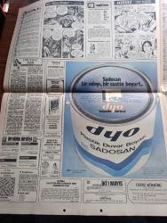 Hürriyet Gazetesi - Turkish Newspaper - 17 Ağustos 1980 - erken seçim gündeme geldi liderler ard arda konuşmaya başladı - Başbakan Süleyman Demirel'in İstanbul tatili bitti Fotoğrafı - anarşi Dün 9 can aldı - direnişçi gardiyanlar Adana'dan sürüldü - uzun Bayram tatilinden dönüş telaşı başladı Fotoğrafı - Alparslan Türkeş anarşi temel hükümeti zamanında tam 4 misli arttı - Polonya grevleri izlemeye giden gazetecileri sınır dışı etti - Bülent Ersoy'un otomobille çarpan Tomris Ünal Fotoğrafı - İran Devlet Başkanı Beni Sadr'ın helikopteri Irak sınırında düştü - Bülent Ecevit sağ terörü açıkça Adalet Partisi iktidarı koruyor - ipler kimin elinde yazan ve çizen Cemal Dündar - Hırsız yazan ve çizen Faruk Geç - DYO boya - sıkılmadan izlenecek bir film Ömer Hayyam 10.25 de televizyonda - saraydan sürgüne  Şah'ın fotoromanı - sevmek zamanı filmi başrollerde Müşfik Kenter Sema Özcan 18.20 de televizyonda - Fatoş karikatür - Güngörmüşler karikatür - Billy Carter Libya'dan aldığı parayı veriyor