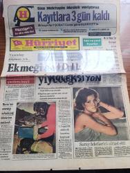 Hürriyet Gazetesi - Turkish Newspaper - 4 Şubat 1975 - sigara ve içkiye yapılan zam belli oldu - ekmeği de zamlı yiyeceğiz - sigaralar filtresiz sigaralar ve içkiler eski ve yeni fiyat karşılaştırması - Metin Toker'in Hürriyet adına Karamanlis ile görüşmesine Yunan basını büyük yer verdi - denize düşen ve dört gündür arama çalışmaları devam eden Bursa yolcu uçağına ait bazı parçalar Karacabey sahilinde bulundu fotoğraf - Monaco'nun genç prensesi Caroline saray adetlerini alt üst etti fotoğraf - Diz Dize göz göze yazan Mete Akyol - gelincik sigarası eski fiyat 1.75 yeni fiyat 2.25 - Birinci sigarası eski fiyat 1.25 yeni fiyat 1.00 - Ankara puro eski fiyat 3.00 yeni fiyat 4.00 - Binboğa votka eski fiyat 40 lira yeni fiyat 60 lira - Farah Diba kayak değil defile yapıyor fotoğraflar - THY'nin F 28 tipi Bursa uçağında hayatını kaybedenlerin aileleri veraset ilamı alabilecek Fotoğrafı - uçak kazasında oğlu Ömer Adula'nın ölümüne üzülen Baba filmi Ferruh Adula kimi kime şikayet edeyim dedi