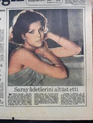 Hürriyet Gazetesi - Turkish Newspaper - 4 Şubat 1975 - sigara ve içkiye yapılan zam belli oldu - ekmeği de zamlı yiyeceğiz - sigaralar filtresiz sigaralar ve içkiler eski ve yeni fiyat karşılaştırması - Metin Toker'in Hürriyet adına Karamanlis ile görüşmesine Yunan basını büyük yer verdi - denize düşen ve dört gündür arama çalışmaları devam eden Bursa yolcu uçağına ait bazı parçalar Karacabey sahilinde bulundu fotoğraf - Monaco'nun genç prensesi Caroline saray adetlerini alt üst etti fotoğraf - Diz Dize göz göze yazan Mete Akyol - gelincik sigarası eski fiyat 1.75 yeni fiyat 2.25 - Birinci sigarası eski fiyat 1.25 yeni fiyat 1.00 - Ankara puro eski fiyat 3.00 yeni fiyat 4.00 - Binboğa votka eski fiyat 40 lira yeni fiyat 60 lira - Farah Diba kayak değil defile yapıyor fotoğraflar - THY'nin F 28 tipi Bursa uçağında hayatını kaybedenlerin aileleri veraset ilamı alabilecek Fotoğrafı - uçak kazasında oğlu Ömer Adula'nın ölümüne üzülen Baba filmi Ferruh Adula kimi kime şikayet edeyim dedi