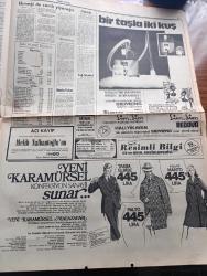 Hürriyet Gazetesi - Turkish Newspaper - 4 Şubat 1975 - sigara ve içkiye yapılan zam belli oldu - ekmeği de zamlı yiyeceğiz - sigaralar filtresiz sigaralar ve içkiler eski ve yeni fiyat karşılaştırması - Metin Toker'in Hürriyet adına Karamanlis ile görüşmesine Yunan basını büyük yer verdi - denize düşen ve dört gündür arama çalışmaları devam eden Bursa yolcu uçağına ait bazı parçalar Karacabey sahilinde bulundu fotoğraf - Monaco'nun genç prensesi Caroline saray adetlerini alt üst etti fotoğraf - Diz Dize göz göze yazan Mete Akyol - gelincik sigarası eski fiyat 1.75 yeni fiyat 2.25 - Birinci sigarası eski fiyat 1.25 yeni fiyat 1.00 - Ankara puro eski fiyat 3.00 yeni fiyat 4.00 - Binboğa votka eski fiyat 40 lira yeni fiyat 60 lira - Farah Diba kayak değil defile yapıyor fotoğraflar - THY'nin F 28 tipi Bursa uçağında hayatını kaybedenlerin aileleri veraset ilamı alabilecek Fotoğrafı - uçak kazasında oğlu Ömer Adula'nın ölümüne üzülen Baba filmi Ferruh Adula kimi kime şikayet edeyim dedi