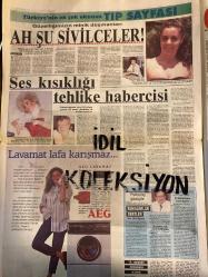 HAFTA SONU DERGİ - GAZETESİ DOĞUM GÜNÜ HEDİYESİ (TURKİSH -MAGAZINE - NEWSPAPER) - TAM TAKIM 8 SAYFADIR - 7 EKİM 1988 - Sayı:41 - Sibel Can ve Hakan Ural’ın gerdek gecesi-Cemil İpekçi-Emel Sayın-Atilla Kaya-Hatice Yelken-Zeki Çetin-Arzu Kaya-Yıldız Kenter-Şükran Güngör-Uğurgül ailesi-Bedrettin Dalan-Levent Kırca-Taner Şener-Şeref Şener-Hakan Balamir-Tufan Balamir-Abdullah Mete-Oya Başar-Ayşe Mine-Zerrin özer-Güzin Sayar-Arzu Aydın-Gürsel Turnalı-Mustafa Bağdiken-Sami Hazinses-Kemal Sunal-Burhan Çaçan-Dansöz Melike-Sevtap Parman-Fatma Karanfil-Serpil Çakmaklı-Semra İnanç-Yaşar Alptekin-Nazan Ayaz-Tanju Okan-Ekrem Pakdemir-Betül Pakdemirli-Semra İnanç-Mustafa Aksit-Gülara Demirayak