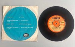 FİKRET KIZILOK - KÖROĞLU DAĞLARI, TUTAMADIM ELLERİNİ 45 LİK PLAK 8,5+ KONDİSYON