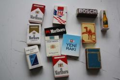 16 ADET TOPLU LOT HALİNDE KİBRİT KUTULARI BÖYLESİNİ KİMSE TOPLU SATMAZ  MARLBORA-PARLEMENT-CAMEL-LUCKY-YENİ RAKI-DUPONT-LM  YOK YOK BÖYLESİ YOK ((KAPI RAF