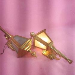 VINTAGE ÖZEL SİPARİŞ EL YAPIMI BİR ÇİFT FAYTON FENERİ FORMLU PİRİNÇ DUVAR APLİĞİ FENER