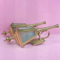 VINTAGE ÖZEL SİPARİŞ EL YAPIMI BİR ÇİFT FAYTON FENERİ FORMLU PİRİNÇ DUVAR APLİĞİ FENER