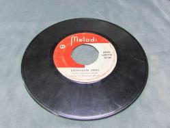 MÜNİR NURETTİN SELÇUK-Endülüste Raks/İstiyorum....45 LİK