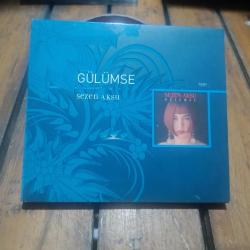 SEZEN AKSU / GÜLÜMSE / CD