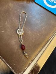 925 ayar gümüş; sıkma kehribar habbeli el yapımı anahtarlık