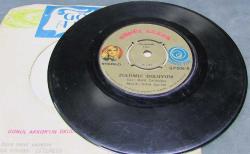 GÖNÜL AKKOR-Zulümle Doluyum/Beklediğim Gelmiyor....45 LİK