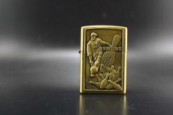 GOLD METAL BENZİNLİ KABARTMALI ÇAKMAK SIFIR SIFIR  BÖYLESİ COK ZOR GELİR BAKMAYAN PİŞMAN OLUR KOLLEKSİYON SERİ (YENİ RAF--2