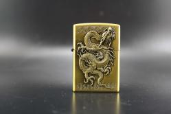 GOLD METAL BENZİNLİ KABARTMALI ÇAKMAK SIFIR SIFIR  BÖYLESİ COK ZOR GELİR BAKMAYAN PİŞMAN OLUR KOLLEKSİYON SERİ (YENİ RAF--8