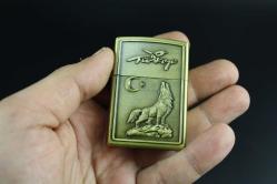 GOLD METAL BENZİNLİ KABARTMALI ÇAKMAK SIFIR SIFIR  BÖYLESİ COK ZOR GELİR BAKMAYAN PİŞMAN OLUR KOLLEKSİYON SERİ (YENİ RAF--35