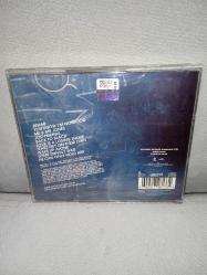 Cd Amy winehouse back to black albümü. Orijinal. Dinlemeyi etkilemeyen çizikler var. Sorunsuz çalışıyor koleksiyonluk