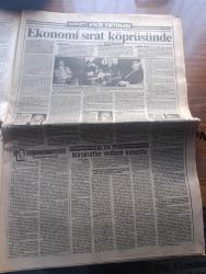 Milliyet Gazetesi - Turkish Newspaper - 3 Mart 1991 - siyasetteki iyi işaretler yazan Altan Öymen Başmakale - Semra Özal günü - ANAP'ta düğümü il başkanlığı seçimi çözecek - Bedrettin Dalan hakimiyet Özal ailesinin elinde dedi - Turgut Özal ABD'nin göz bebeği - Güney Irak'ta Saddam'a İsyan havası - Lice'de PKK ateş açtı 1 bekçi şehit - eczacılar ile Doktorlar karşı karşıya - Özgür Basra Cumhuriyeti - Milliyet fikir fırtınası - Sakıp Sabancı - Efe Özal borsa şirketi satın aldı - Kırcaali'de Türkçe sıkıntısı - Kürtçe yasasına komisyonda engel - Cumhurbaşkanı Turgut Özal Kürtler kültürel haklara sahip olacak dedi - zor ölüm 2 başrolde Bruce Willis Şişli site sinemasında - Bülent Ersoy Nil Ünal ve İbrahim Tatlıses Taksim büyük maksim'de - TDKP operasyonu tamam - kolombiya'da gerillalar silah bıraktı - Profilo - Turhan Selçuk karikatür - Halkın Emek Partisinde kriz - Körfez savaşı yazan E. Amiral Yılmaz Usluer Yazı Dizisi - Yıldırım Akbulut kongre'ye katılmıyor - Barış Manço 7'den dalya