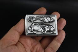 SİLVER  METAL BENZİNLİ KABARTMALI ÇAKMAK SIFIR SIFIR  BÖYLESİ COK ZOR GELİR BAKMAYAN PİŞMAN OLUR KOLLEKSİYON SERİ (YENİ RAF--65