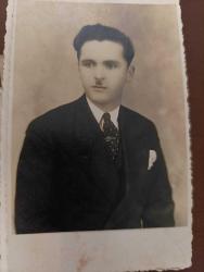 KRT79---- BADEM BIYIKLI ADAM STÜDYO FOTOĞRAFI