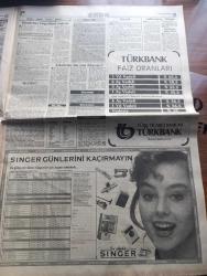 Hürriyet Gazetesi - Turkish Newspaper - 24 Şubat 1991 - Saddam ültimatomu reddetti Bush son sözünü söyledi - Kara savaşı emri - Irak petrol kuyularını ateşe verdi - ABD sınır boylarına napalm attı - Kuveyt yanıyor - müttefik Kuvvetleri cephede beş gedik açtılar - yangınlar çöl ayısını düşündürüyor - Turgut Özal CNN'de Saddam gitmeli dedi - devrik Bulgar devlet başkanı Jivkov hesap veriyor - Albay Sezen Kavrar Teğmen Gülseren Özcan Teğmen Serpil Şanlı kıta hizmeti istiyoruz Fotoğrafı - Tayland'da darbe - körfezdeki Amerikan birliklerinin komutanı general Schwarkopf'un endişesi - Semra Özal'a karşı Talat Yılmaz - SHP Genel Başkanı Erdal İnönü Başbakan Yıldırım Akbulut zavallıdır dedi - Yeşiller Partisi Bodrum'lu oluyor - Semra Özal'ın kadın ekibinde Hülya Koçyiğit de var Fotoğrafı - Balkan salon atletizm şampiyonasında 6 madalya 8 rekorumuz var - Beşiktaş Boluspor maçının yıldızı Şifo Mehmet Fotoğrafı - Galatasaray Sarıyer maçı - 53 yaşındaki milletvekili Ekin Dikmen karakolluk oldu