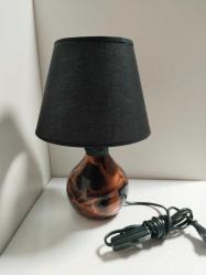 Seramik tabanlı siyah abajur