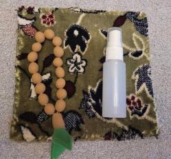 LOT.17 » ÜÇLÜ LOT. RAVZA HALI PARÇASI + GUBARI TESPİH + MEKKEDEN KABE ÖRTÜSÜ KOKUSU.