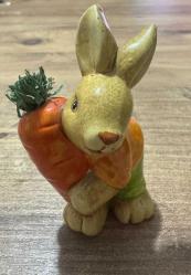 Seramikten Yapılmış, Havuçlu Kahverengi Dekoratif Tavşan - Cromus 11 cm