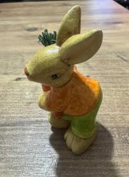 Seramikten Yapılmış, Havuçlu Kahverengi Dekoratif Tavşan - Cromus 11 cm