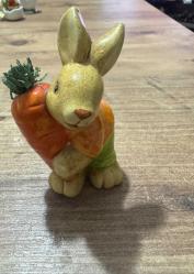 Seramikten Yapılmış, Havuçlu Kahverengi Dekoratif Tavşan - Cromus 11 cm