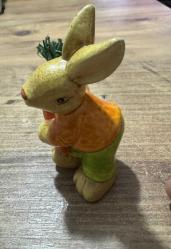 Seramikten Yapılmış, Havuçlu Kahverengi Dekoratif Tavşan - Cromus 11 cm