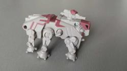 2011 YILI MC DONALDS STARWARS KLON SAVAŞLARI 4 AT-TE KURMALI YÜRÜYEN SAVAŞ MAKİNASI HALİYLE  KULLANILMIŞ