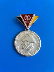 Doğu Almanya NVA madalya