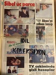 HAFTA SONU DERGİ - GAZETESİ EKSTRA EKİ DOĞUM GÜNÜ HEDİYESİ (TURKİSH -MAGAZINE - NEWSPAPER) - TAM TAKIM 8 SAYFADIR - 30 ARALIK 1988 - Sayı:53 - Serpil Benay-Nigar uluerer-Neşe Aksoy-Santa Claus-Müjde Çorapları-Dansöz Leyla Adalı-Aynur Aydan-Türkan Şoray-Sezen Aksu-Cüneyt Arkın-Fikret Hakan-Onno Tunç-Ali Poyrazoğlu-Tınaz Titiz-Süreyya Duru-Dilek Duru-Kadri Yurdatap-Şahin Kaygun-Nahit Ataman-Türker İnanoğlu-Şebnem Dinçgör-Tolga Savacı-Mustafa Bakırcıoğlu-Sibel Savacı-Sibel Egemen-Muazzez Abacı-Ayşegül Aldinç-Yaşar Alptekin-Fikret Hakan-Erol Taş-Öztürk Serengil-Kahraman Afyonoğlu-Çetin Önen-Tayfun Dinçer-Abdullah Şahin-İbrahim Tatlıses-Bülent Ersoy-Zeki Müren-Ayşegül Durukan-Nalan Altınörs-Meral Mansuroğlu-Sami Aksu-Nilüfer-Belkıs Akkale-Küçük Emrah-Prenses Banu Kaset reklamı-Selma Özkan-Kadir İnanır-Meral Orhonsay-Ali Bars-Ajda Pekkan-Ferdi Tayfur-Şahin Gök-Hülya Avşar-Nurtaç Düzgit-Devran Doğuş-Rüya Çağla-Asya Sabancı-Zeki Çetin-Fatih Terim-Tınaz Tırpan-Süha Öz-Dilek Kardeşler-Tanzer Kar