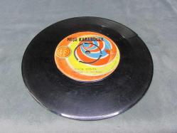 NEŞE KARABÖCEK-Koca Dünya/Atsan Atılmaz Satsan Satılmaz....45 LİK