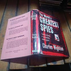 world's greatest spy - Ilustrasi 2