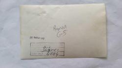 EROL SABANCI'NIN ORİJİNAL FOTOĞRAFI - 18 x 12 cm EBADINDA - AKBANK YÖNETİM KURULU İKİNCİ BAŞKANI EROL SABANCI BİR ŞANTİYEDE İŞÇİLERLE KONUŞURKEN ÇEKİLMİŞ BİR KARE