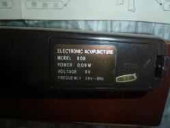 ÜNİVERSAL 808 ELEKTRONİK AKUPUNKTUR CİHAZI SAĞLAM KUTUSUNDA+KULLANMA KLAVUZU FOTOKOPİSİ+2 ADET PİL