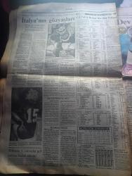 Güneş Gazetesi - Turkish Newspaper - 7 Temmuz 1990 - 447'si Türk toplam 1426 acının tünelde öldüğü mekke'den Oktay Özeskici bildiriyor - Devlet bakanı Cemil Çiçek Suudi yetkililerden kimlik belirleme çalışmalarına hız verilmesini istedi - kimliği belirleyen ölü ve kayıp Türk hacıları - arnavutluk'ta özgürlük isyanı - Başbakan Yıldırım Akbulut ve Yunanistan Başbakanı Konstantin Mitsotakis Londra'da 1,5 saat görüştü fotoğraf - Kızılordu sert çıktı - Kurban bayramında parası olan güneyde stres attı dar gelirli kabuğundan çıkamadı fotoğraf - kolektif tükenişe doğru yazan İsmail Cem - Lenin'in partisi nereye gidiyor yazan Cengiz Çandar - soğuk Savaş tarihe gömüldü - Boris Yeltsin kongreye savaş açtı - Sinemanın büyük ustalarından John Huston toplu gösterisinin ilk filmi affedilmeyenler - Dünya Kupası özel müzik programı - Ediz Hun kadın ve erkeğin eşitliğine yürekten inanırım fotoğraf - hapishane mektuplarım yazan Füsun Erbulak - reklamcılar Derneği Başkanı Ersin Salman - Wimbledon