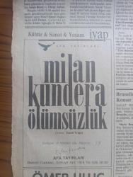 Güneş Gazetesi - Turkish Newspaper - 22 Ekim 1990 - şairlerden birleşme çağrısı - Can Yücel şairler Cumhuriyeti'nin kurulmasında öncülük edenlerin başında geliyor fotoğraf - Orta çağda şairler- Mis sokakta açılacak olan ve Ocak ayında yitirdiğimiz şair Cemal Süreyya'nın adı verilen şiir bayii - yeni çıkan kitaplar - Sudaki Anka yazan Tuğrul Tanyol - ölümsüzlük yazan Milan Kundera - Türkiye'de toplum ve siyaset yazan Şerif Mardin - belgelerle Opera ve Balemiz yazan Jak Deleon - sosyal yayınlarda imza ve söyleşi günleri - bu hafta ne okudular - Alev Sezer bugünlerde Richard Bach'ın Bir ve Bekir Yıldız'ın darbe adlı kitaplarını okuyor - Brunello İle Somezi konser salonunda - Cemal Reşit Rey - darbelerin ekonomisi kitabı yazan Mehmet Altan - yüreğimin Orta yeri sinema yazan Atilla Dorsay - Cam Fanusun altında yazan Ananis Nin - Başbakan Yıldırım Akbulut terörün islamisi olmaz - bölge bakanlar havaya girdi - İstanbul büyükşehir Belediye Başkanı Nurettin Sözen bombayı patlattı