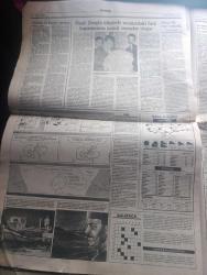 Güneş Gazetesi - Turkish Newspaper - 10 Ekim 1990 - İçişleri Bakanı Abdulkadir Aksu Turan Dursun Hiram Abas ve Bahriye Üçok'un katillerini yakalatanlara 250'şer milyon vadetti - Bahriye Üçok'un cenazesinde laiklik gösterisi fotoğraf - Güneş Taner Dışişleri Bakanı olma Arzum yok - polis İslami örgütlere ajan sokmadı - Saddam'ın yeni silah taş füzesi - müttefik kuvvetler Saros'a çıktı - Efes müzesi'nde çatal bıçak sesi - Kore gazileri hayatında gazisi - 2000'e doğru dergisi tazminata mahkum oldu - Bahriye Üçok denizi yazan Uluç Gürkan - ANAP irtica önergesini reddetti - filistinliler ayakta - satrançta iki evde rakip Kasparov ile Karpov yenişemiyor - Al Pacino ile Ellen Barkin'li aşk denizi filmi - Murat Karayalçın muradına erdi - holdingler marketçiliğe soyundu - Roma takımında doping skandalı - Fenerbahçe'de yıldızlar Hiddink'e karşı fotoğraf - Galatasaray Romen Pena'yı beğendi - Yusuf ve Piontek yazan Hıncal Uluç - Beşiktaş başkanı Süleyman Seba sertleşti - Fenerbahçe'de birleşik grup