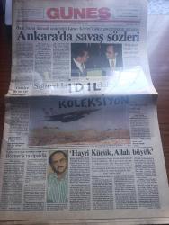 Güneş Gazetesi - Turkish Newspaper - 23 Ağustos 1990 - Turgut Özal Savaş ihtimali uzak değil dedi - Milli Savunma Bakanı Safa Giray körfez'e asker göndermemiz mümkün - sığınaklar kapıcı dairesi oldu - Senatör Robert Byrd Turgut Özal'a Bush'tan mesaj getirdi - ünlü organizatör Hayri Küçük otomobilinde eroinle yakalandı -  olayı adı karışan ilk isim Küçük Emrah oldu - TÜSİAD Başkanı Cem Boyner için takipsizlik - İyon uygarlığı dozer altında - Doğu Perinçek DGM'de yargılandı - Semra Özal Zile'de söz verdi il olmak hakkınız - Süleyman Demirel sordu Bülent Ecevit'in meclis dışında kalması yazık değil mi - Gaz Maskesi üretimi tam gaz - sayısal loto geliyor - Saddam CIA'nın boy hedefi - Ediz Hun Ben asimile bir Çerkesim dedi Fotoğrafı - bulunmaz tiyatro oyuncuları her gün istiklal caddesinde Fotoğrafı - Maliye Bakanı Adnan Kahveci - NBA'in gelmiş geçmiş en iyi smaç atan oyuncusu Michael Jordan Fotoğrafı - 40 milyonluk at yarışını Berkoş faulle kazandı - Trabzonspor rövanşı düşündü Fotoğrafı